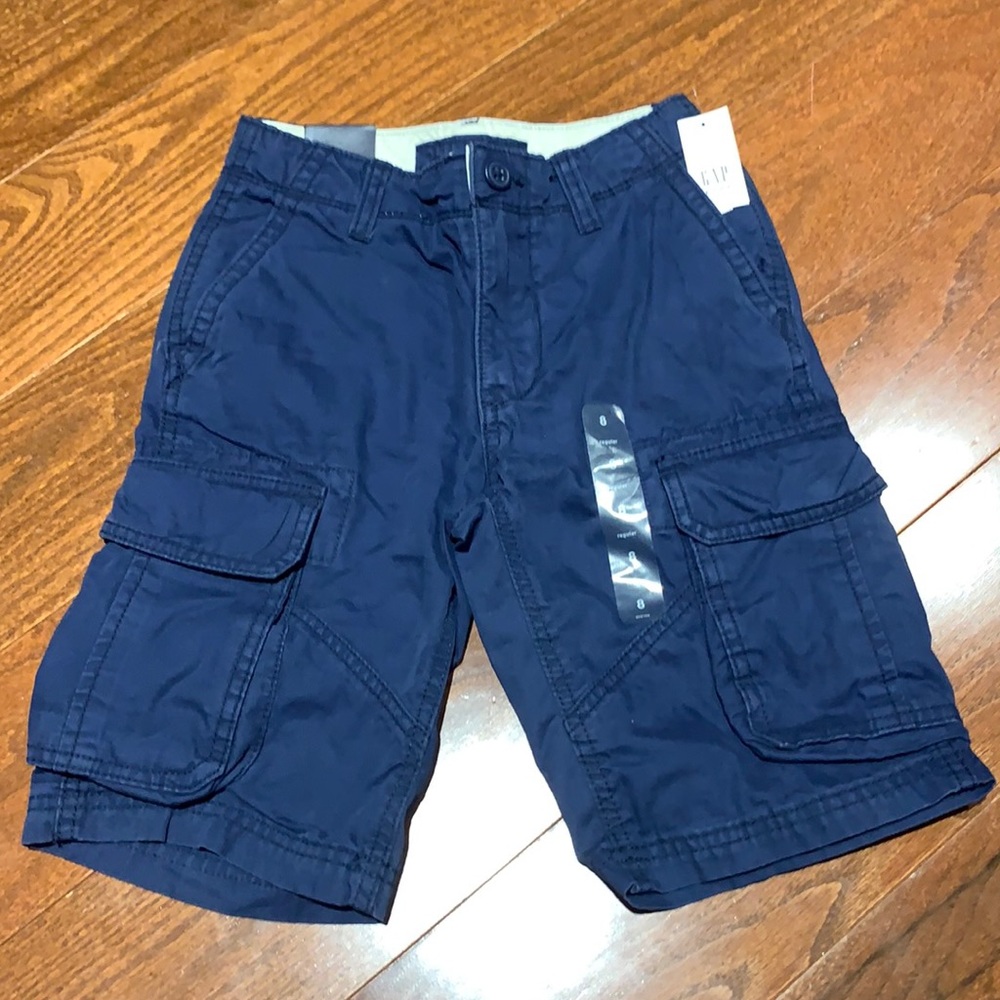 NEW GAP cargo khaki shorts
